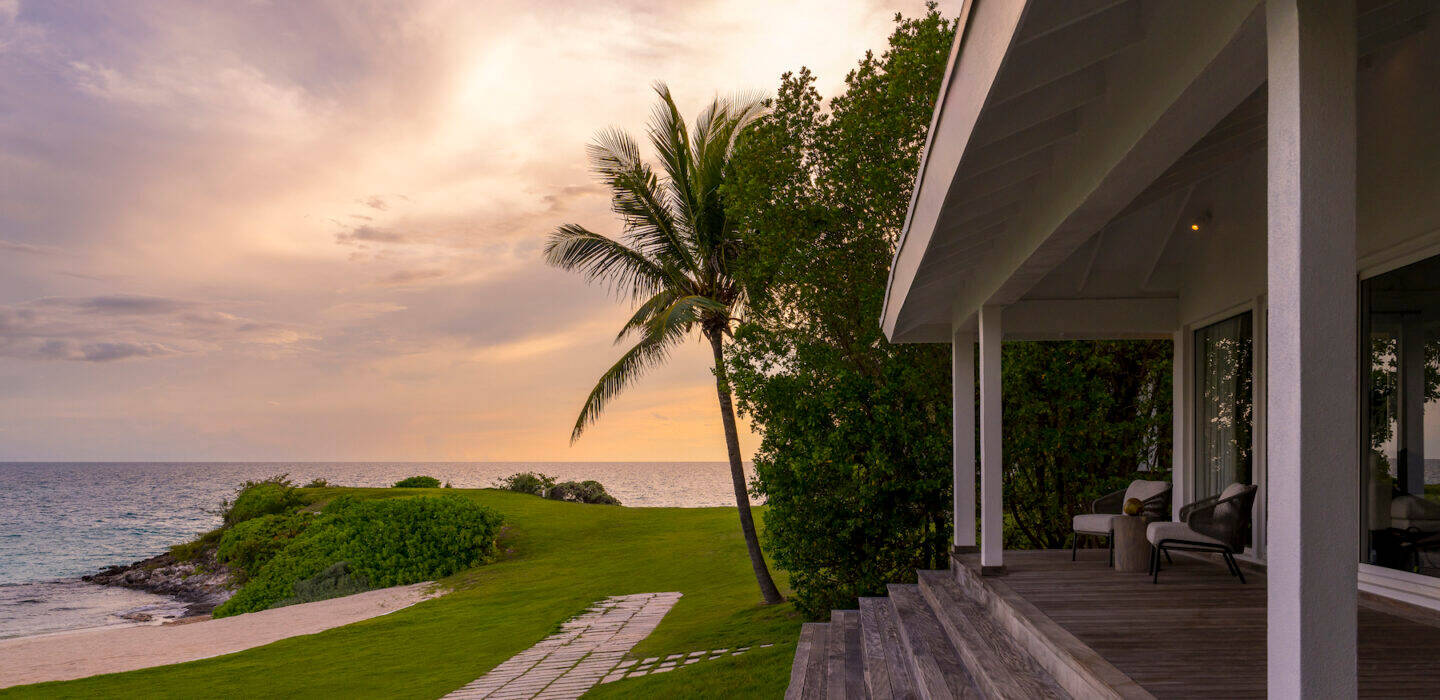 BEACHFRONT ONE BEDROOM VILLA