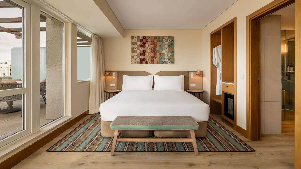 ONE KING BED DELUXE WITH TERRACE AND HOT TUB