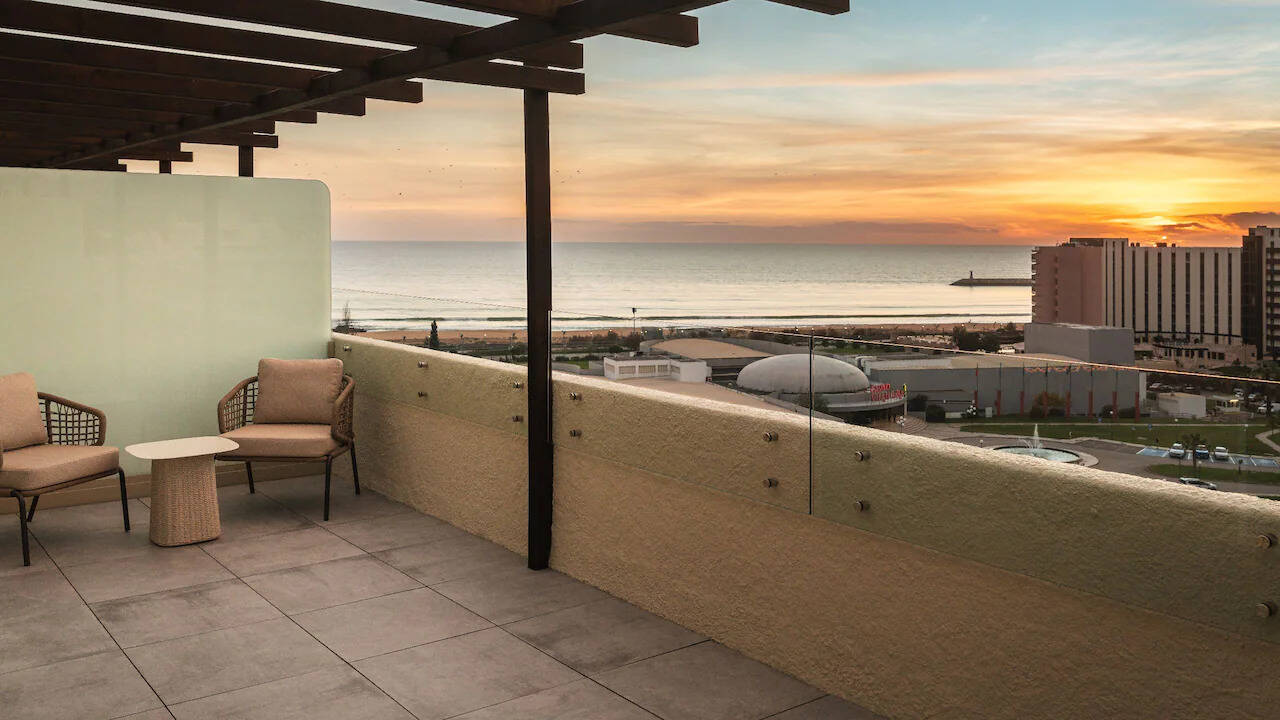 REGENCY EXECUTIVE SUITE
