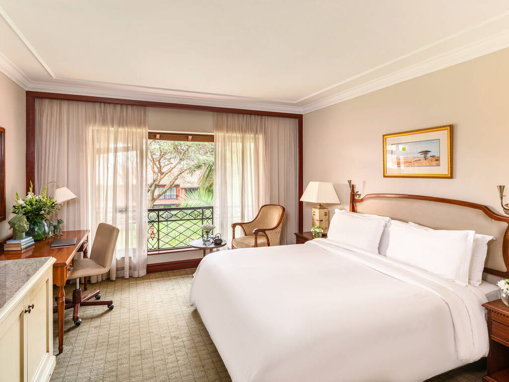DELUXE COURTYARD ROOM WITH TWO SINGLE BEDS