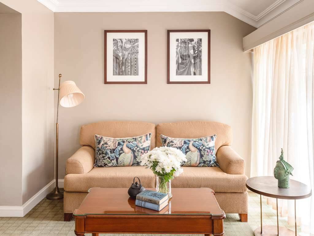 SUPERIOR SUITE WITH QUEEN BED