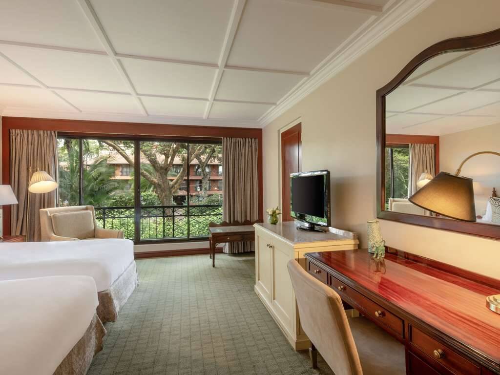 DELUXE ROOM WITH TWO SINGLE BEDS