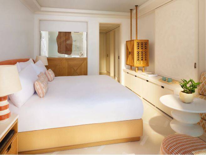 SEA VIEW ROOM