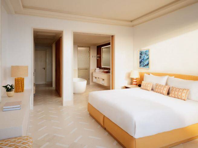 DELUXE SEA VIEW ROOM