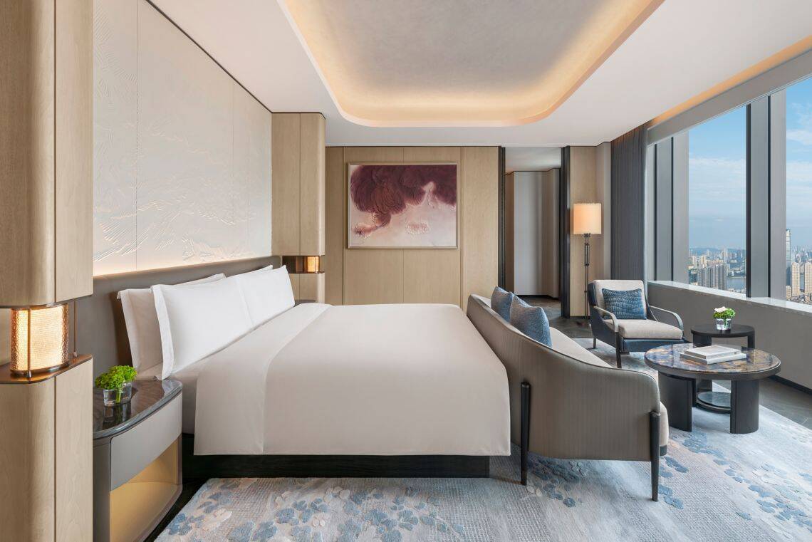 CLUB PRESIDENTIAL KING SUITE, YANGTZE RIVER VIEW