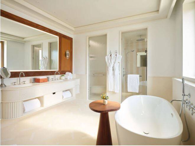 JUNIOR SEA VIEW SUITE