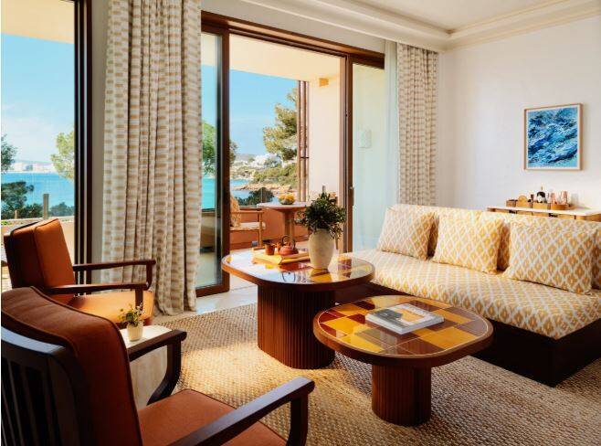 JUNIOR SEA VIEW SUITE