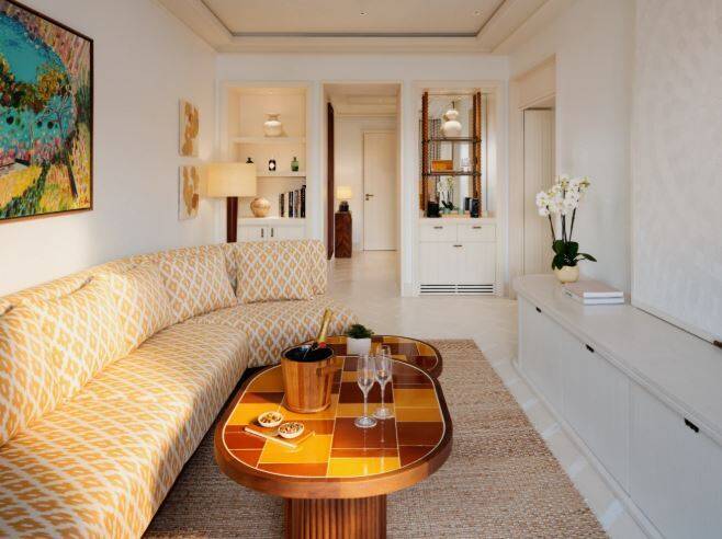 DELUXE SEA VIEW SUITE