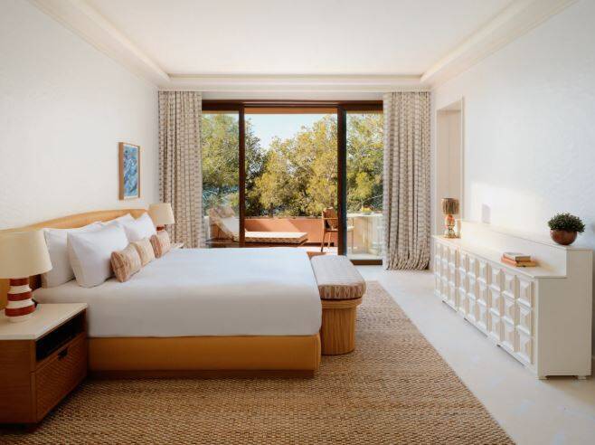 PREMIER SEA VIEW SUITE