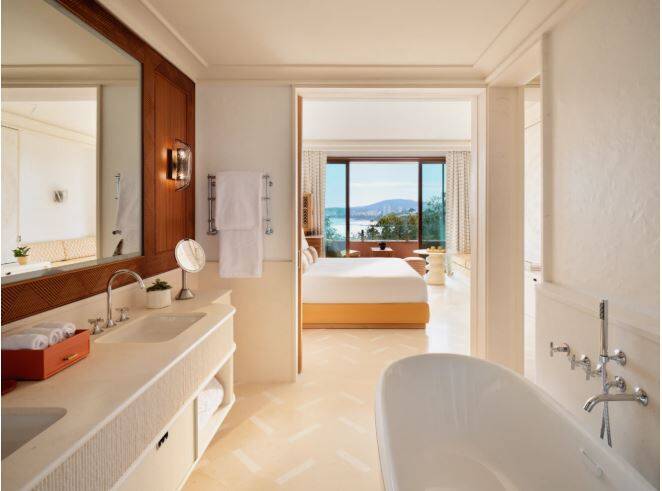 DELUXE SEA VIEW TWIN ROOM