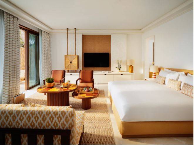 JUNIOR SUITE VIEW SUITE WITH PLURGE POOL