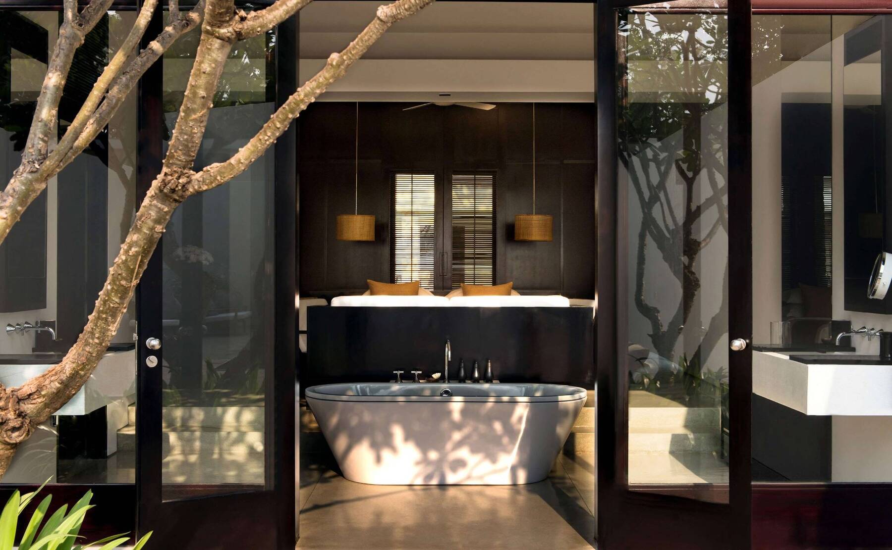 Junior Pool Suite
