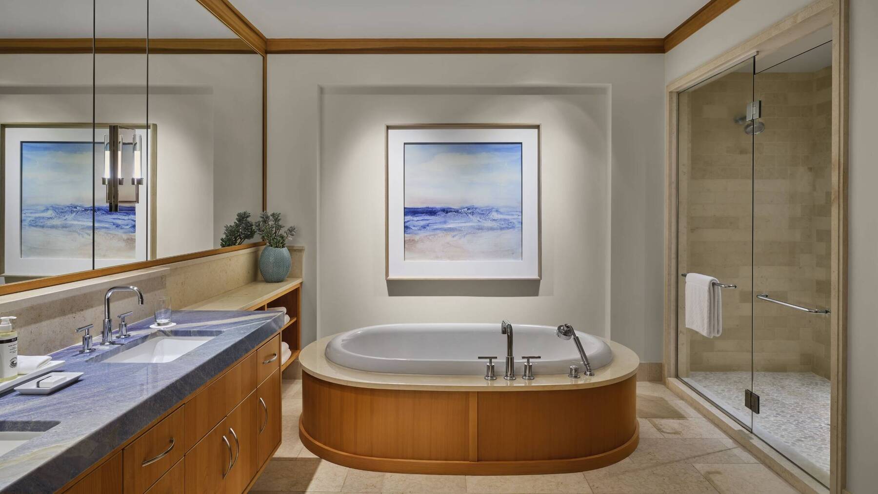 OCEANFRONT GRAND THREE BEDROOM RESIDENCE
