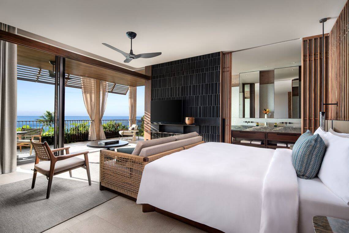 OCEAN VIEW TERRACE KING, SOFA BED
