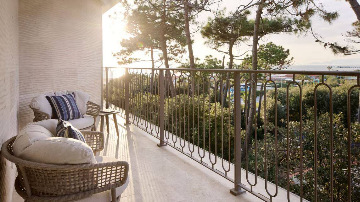FORTE KING BALCONY