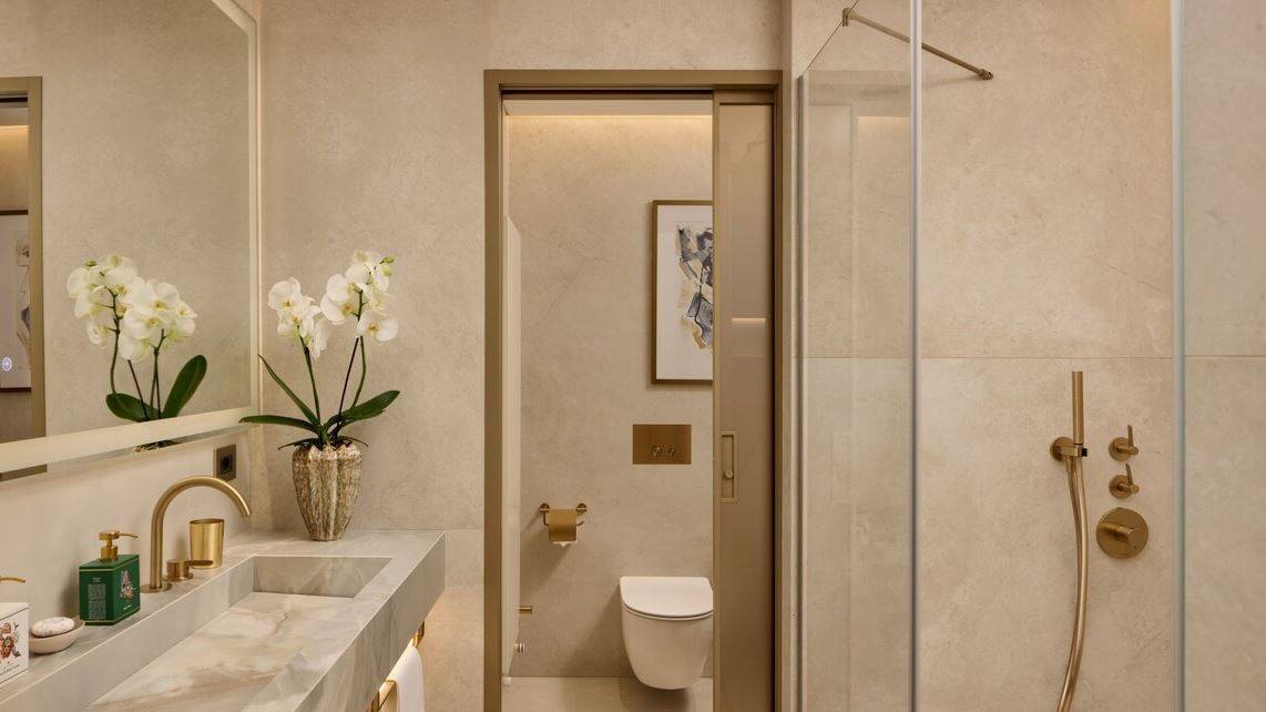EXECUTIVE SUITE KING BALCONY