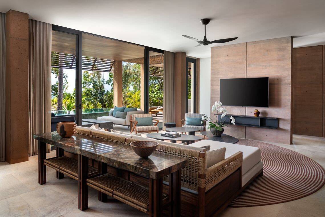 BEACH FRONT KING VILLA, SOFA BED