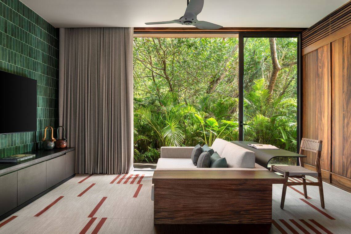 BEACH FRONT KING VILLA, SOFA BED