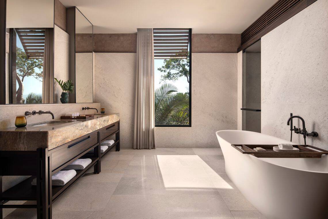 PANORAMIC OCEAN VIEW FOUR BEDROOM RESIDENCE, MID FLOOR, TERRACE AND PLUNGE POOL