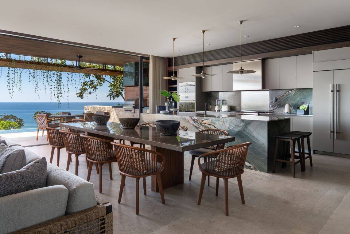 PANORAMIC OCEAN VIEW FOUR BEDROOM RESIDENCE, GROUND FLOOR, TERRACE AND PRIVATE POOL