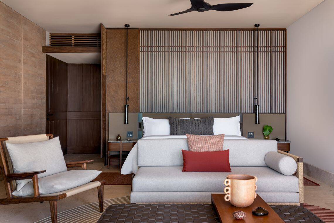 PANORAMIC OCEAN VIEW FOUR BEDROOM RESIDENCE, GROUND FLOOR, TERRACE AND PRIVATE POOL