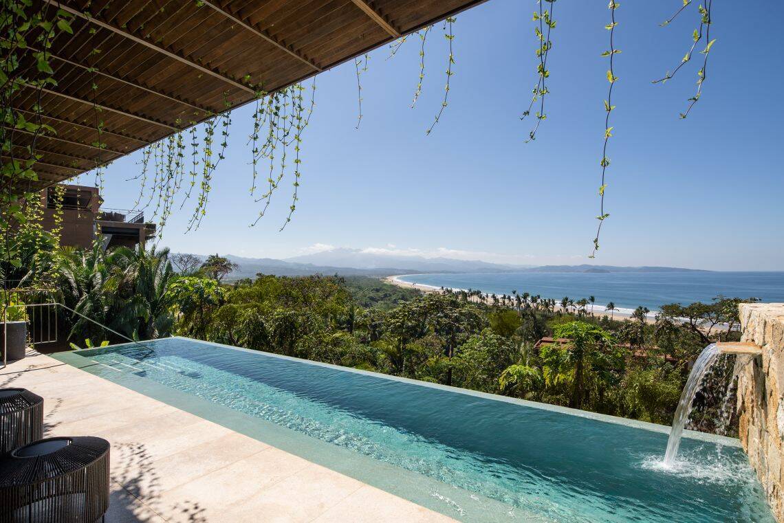 PANORAMIC OCEAN VIEW FOUR BEDROOM RESIDENCE, GROUND FLOOR, TERRACE AND PRIVATE POOL