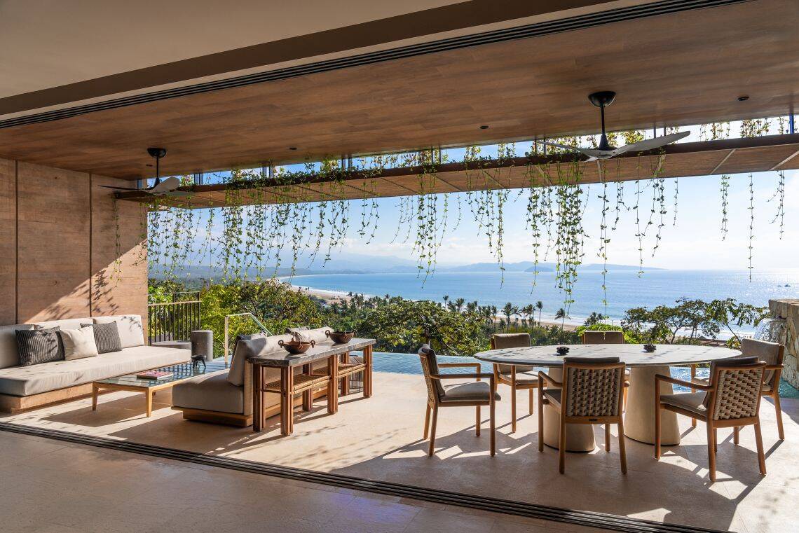 PANORAMIC OCEAN VIEW FOUR BEDROOM RESIDENCE, GROUND FLOOR, TERRACE AND PRIVATE POOL