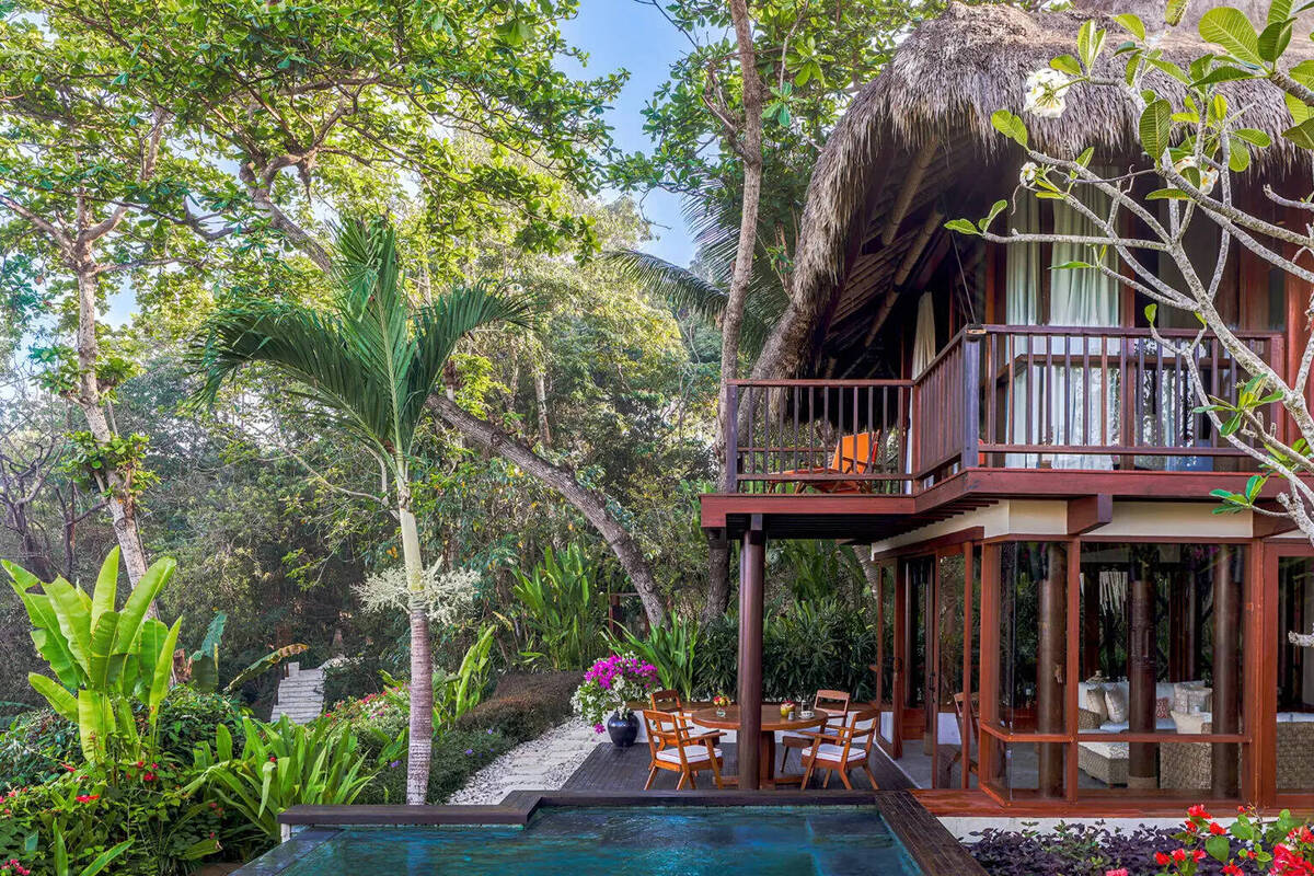 Kanatar Two Story Villa