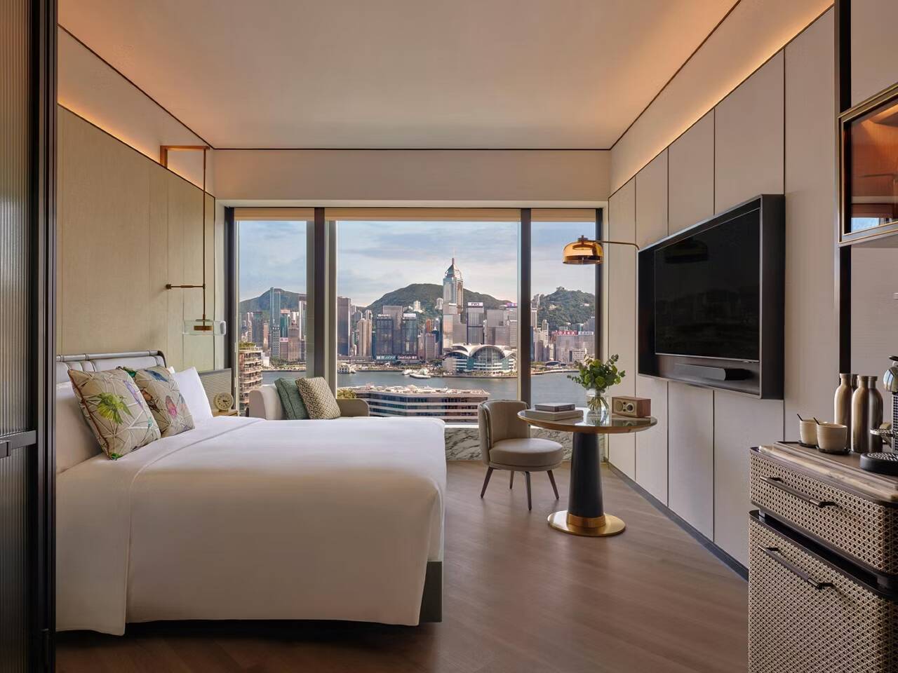 King Premium Central Harbour View