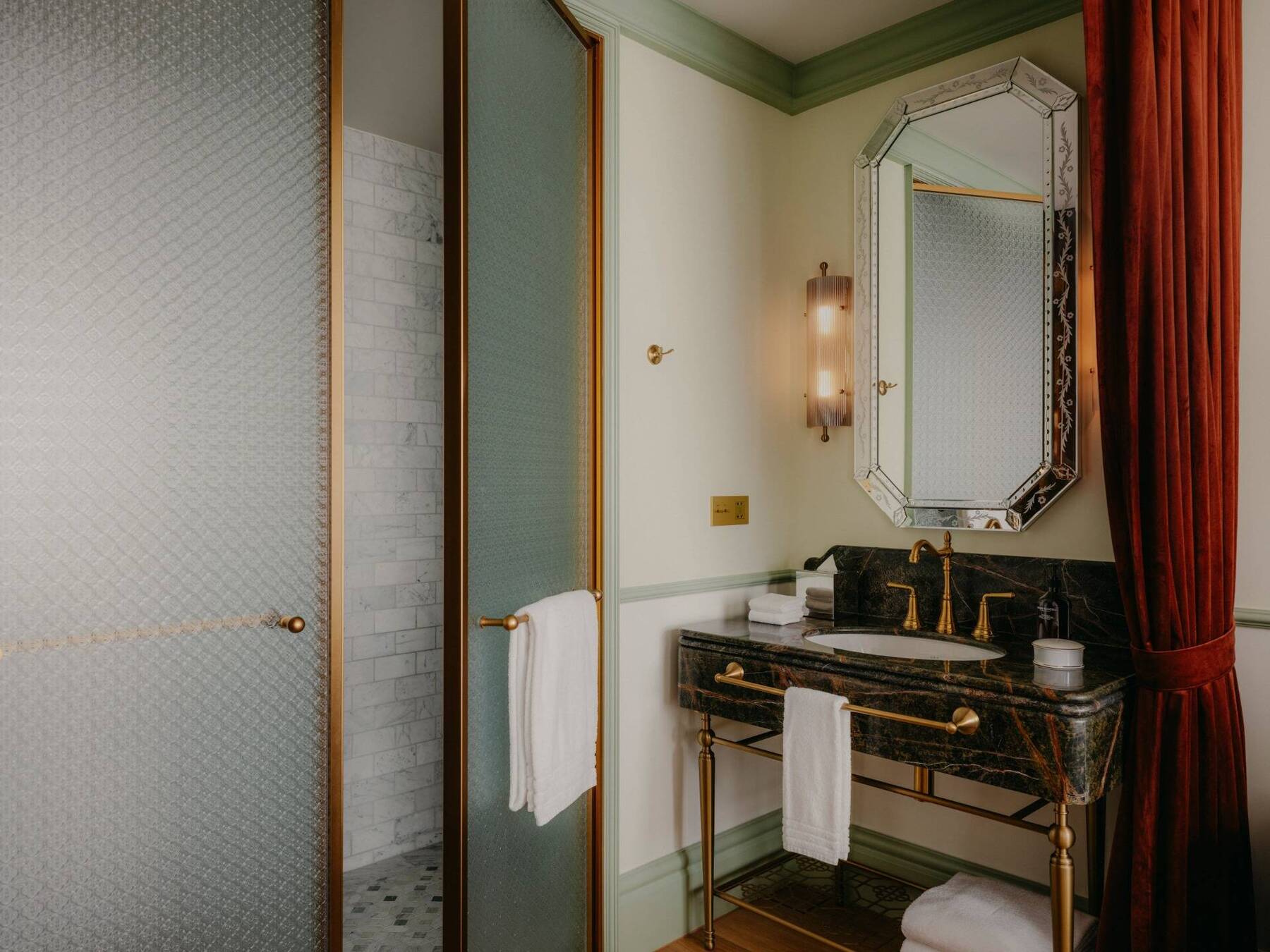 KING ATELIER ROOM