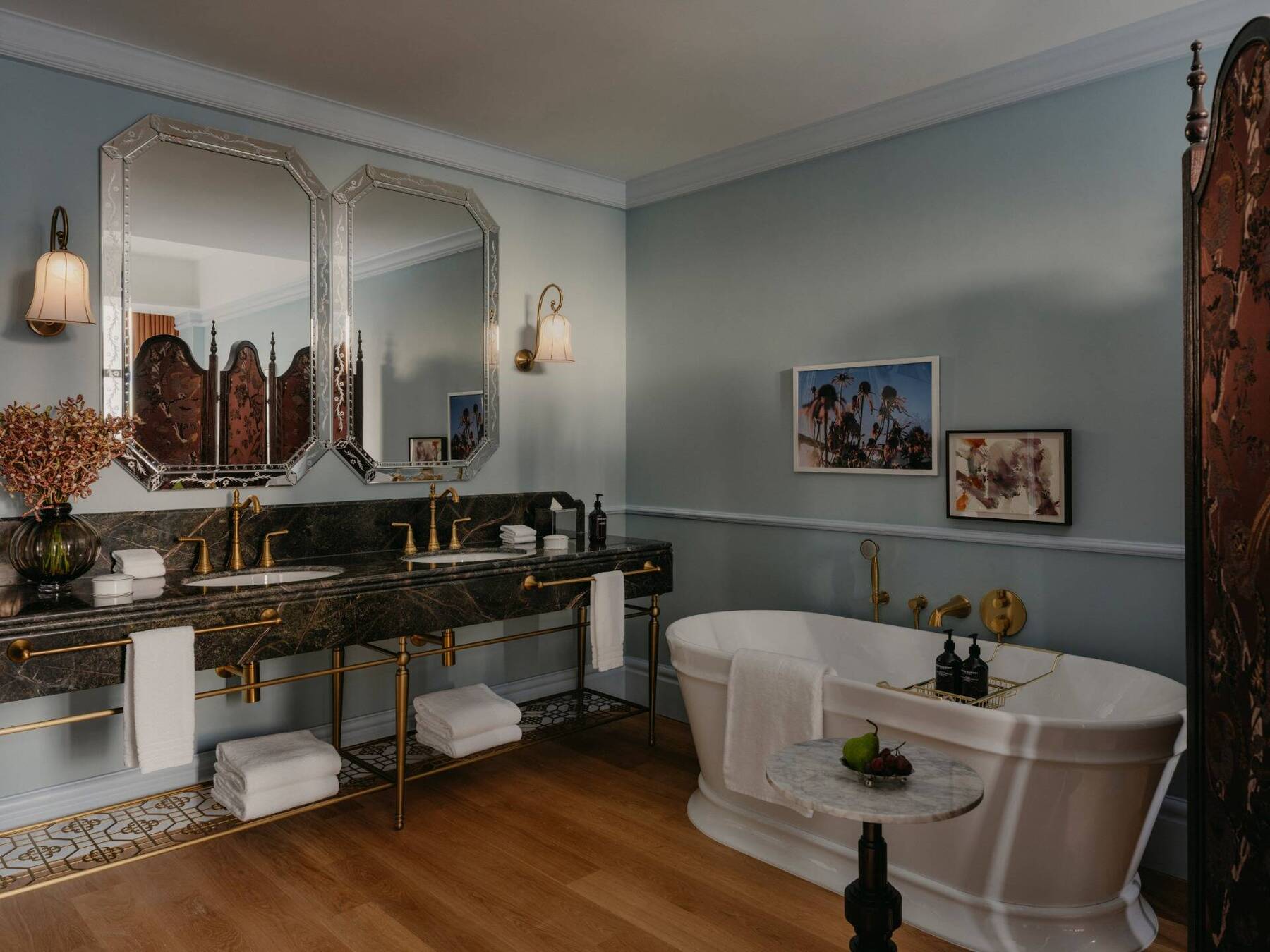 KING NOMAD SUITE