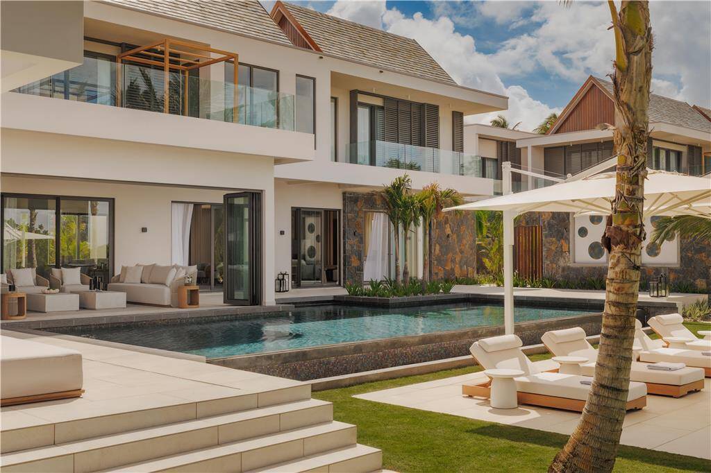 Six-Bedroom Ocean Front Private Pool Villa