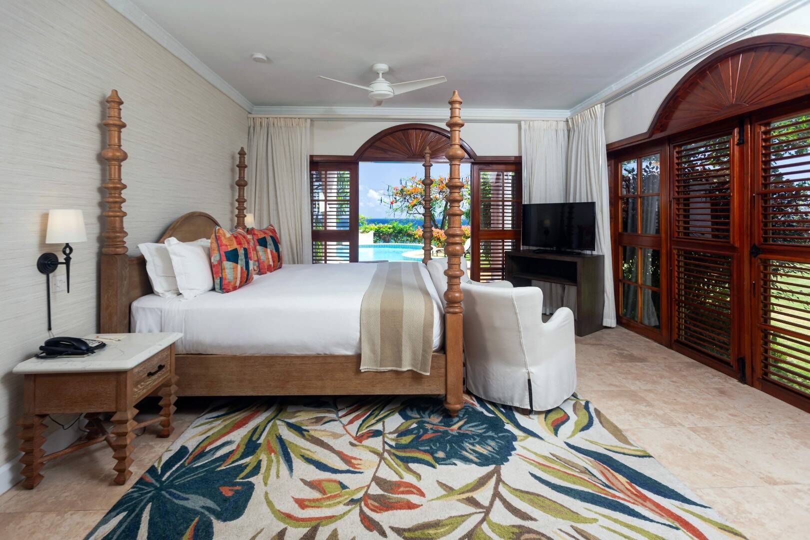 Three Bedroom Oceanview Villa with Pool