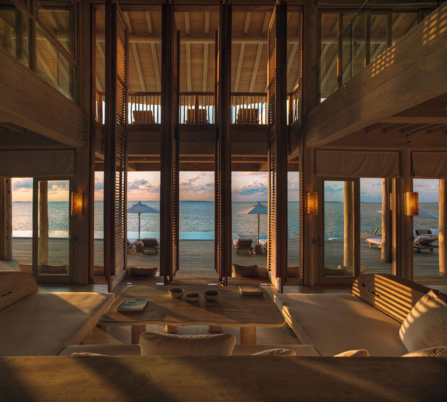 FOUR BEDROOM SUNSET WATER RESERVE WITH SLIDE (VILA 105)