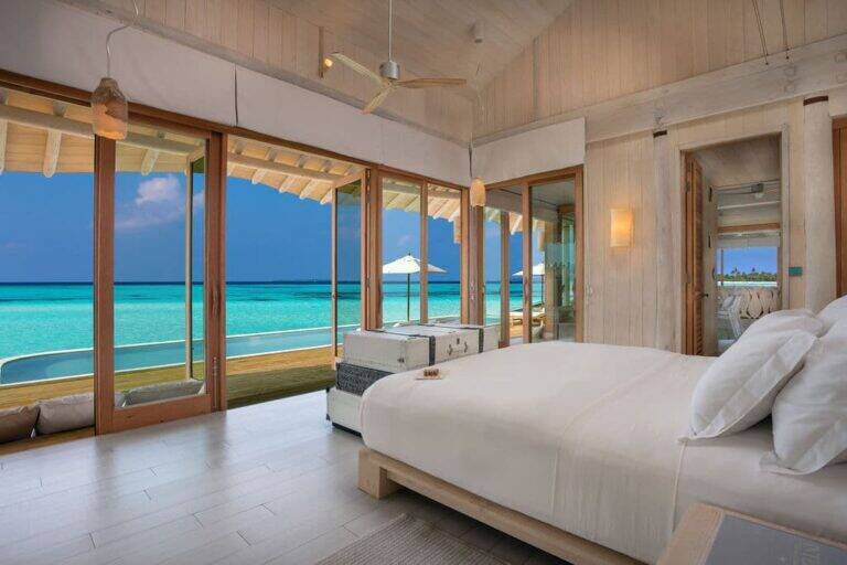 FOUR BEDROOM SUNSET WATER RESERVE WITH SLIDE (VILA 105)
